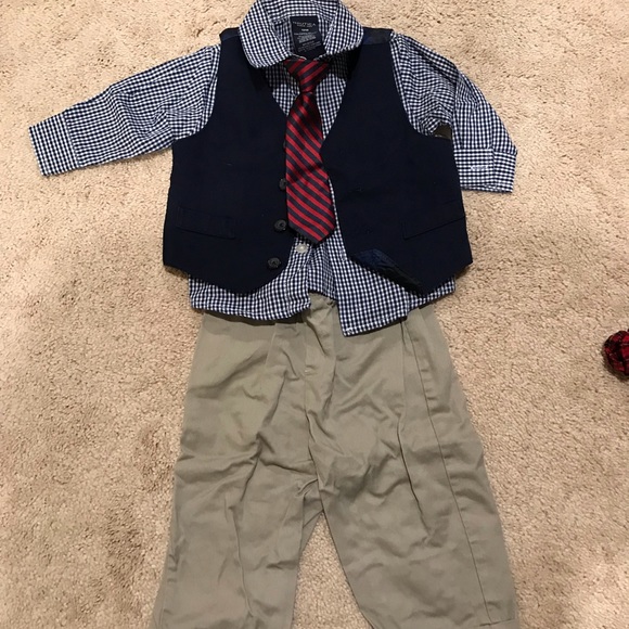 Nautica 12 months 4 pieces set for holiday - Picture 1 of 2